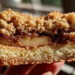 Apple Cinnamon Crumble Bars