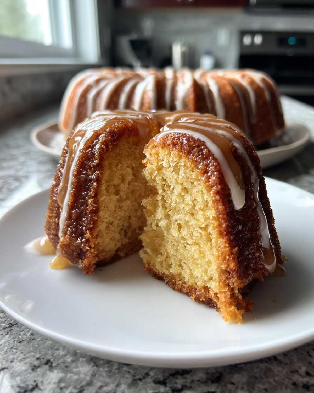 Maple Donut Bundt Cake - detail 2