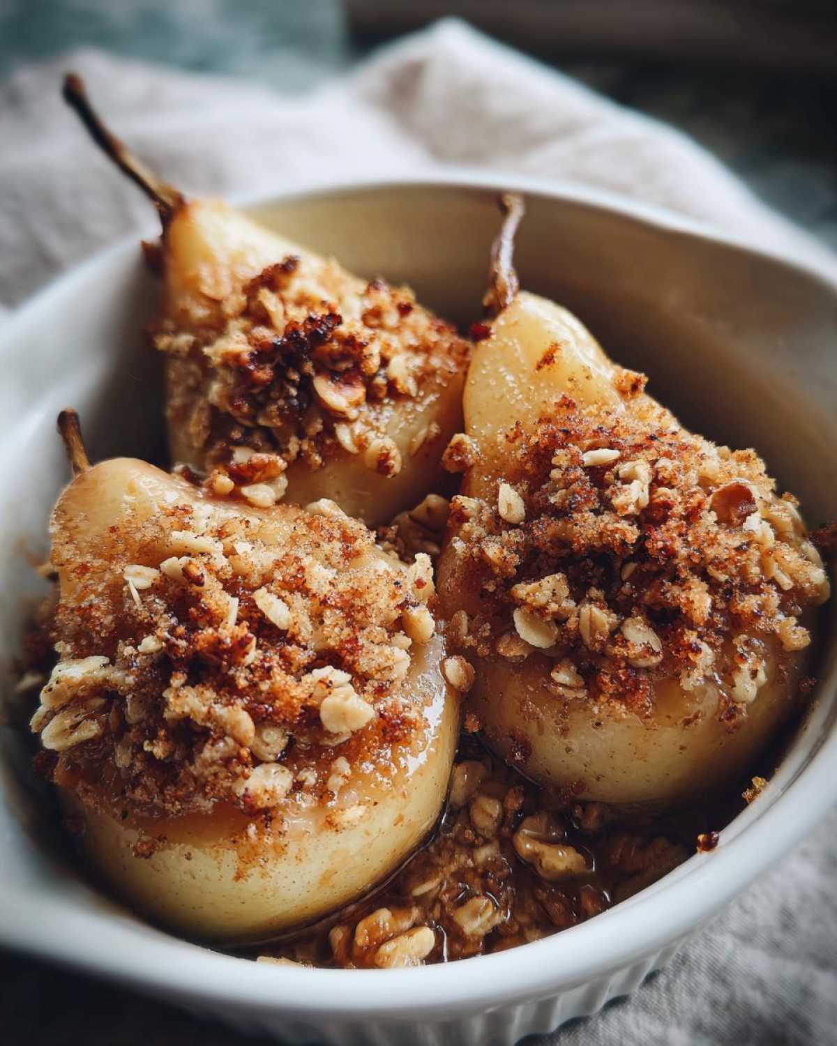 Pear Walnut Crumble - detail 3
