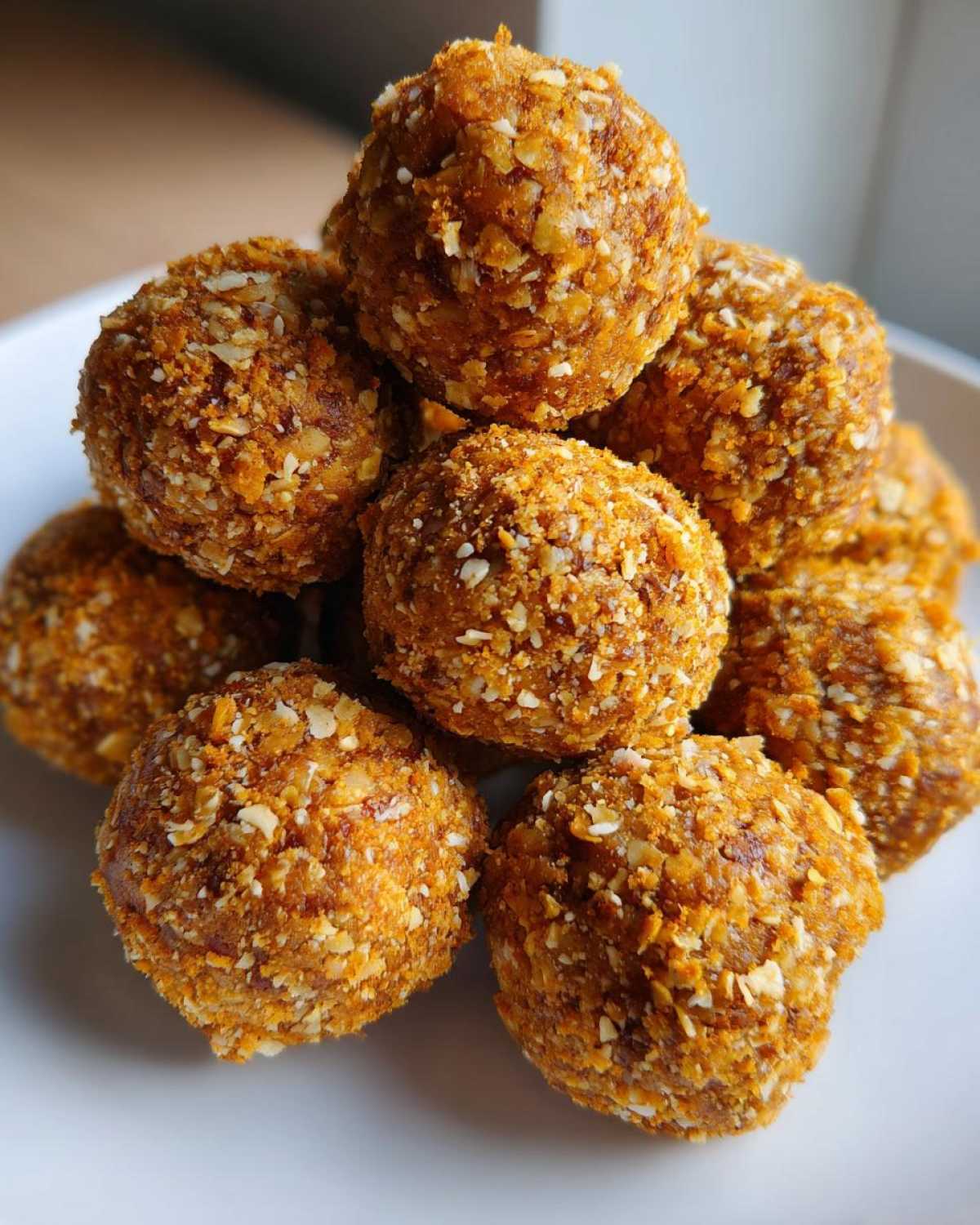 Pumpkin Spice Energy Bites - detail 4