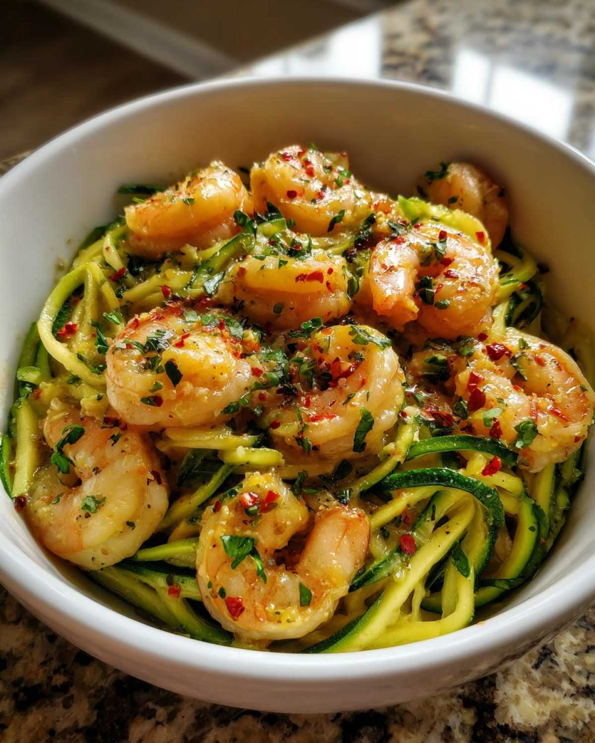 Shrimp Scampi Zoodles - detail 3